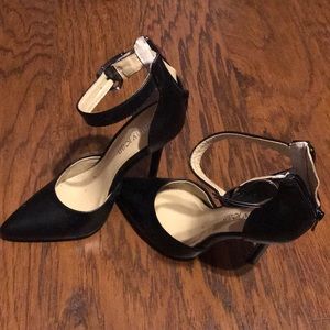 Cathy Jean stilettos, black